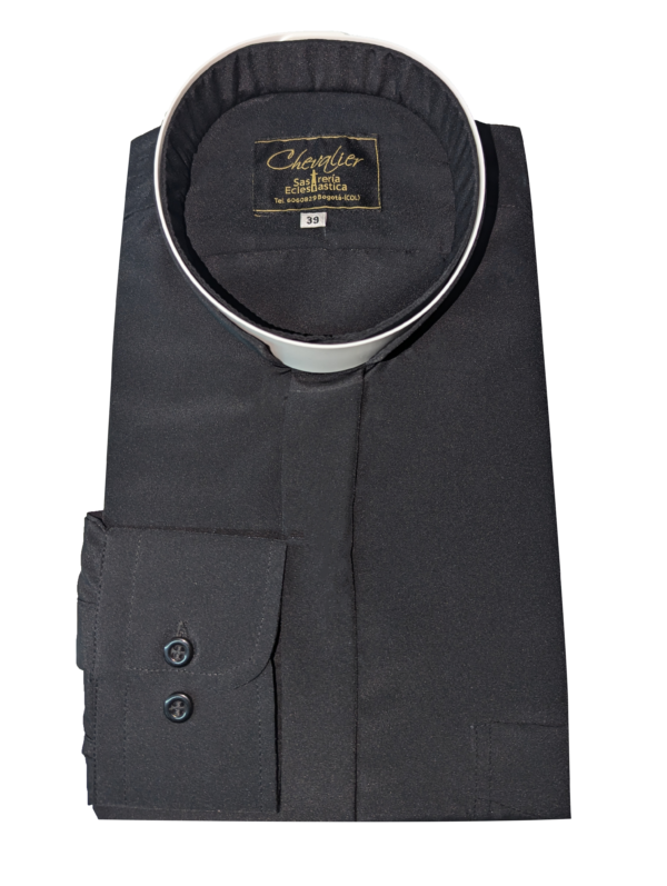 Camisa Cuello Romano: Tradición y Comodidad para Cada Ocasión